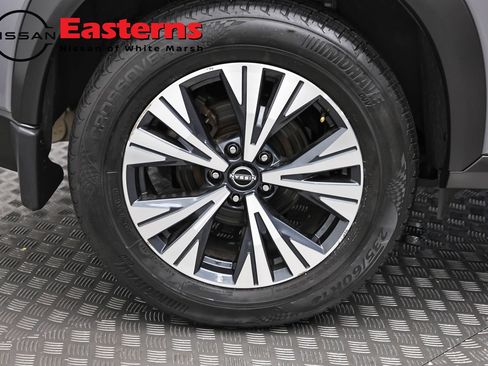Used 2023 Nissan Rogue SV AWD/4WD image 30