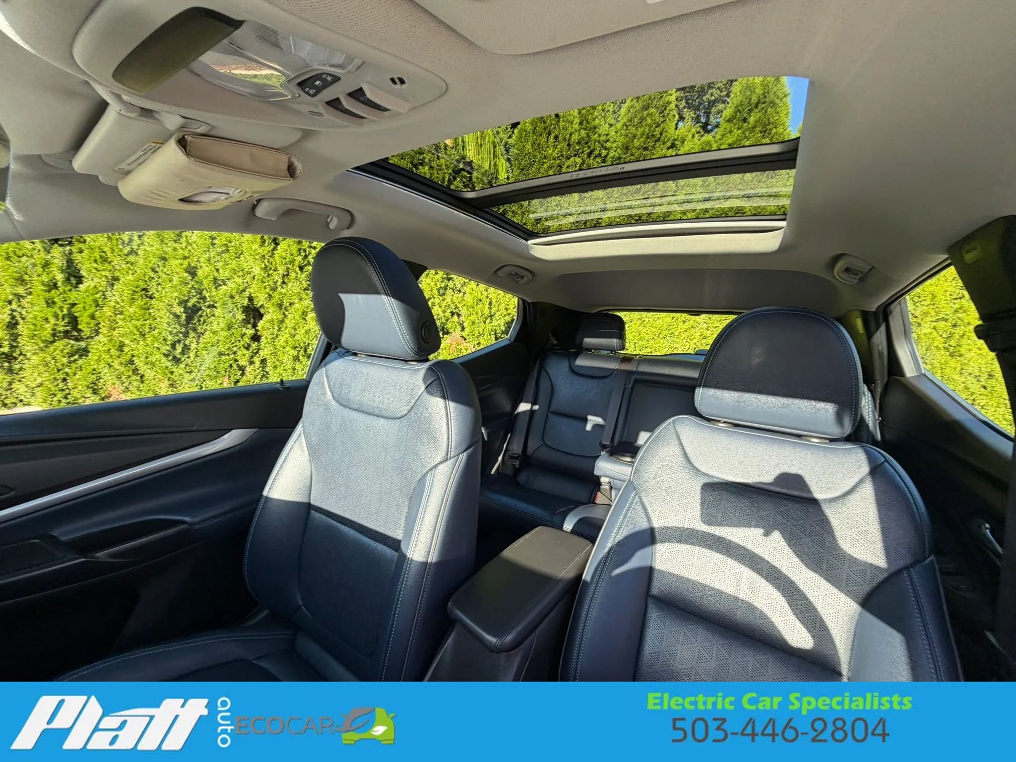 Used 2022 Chevrolet Bolt EUV Premier w/ Sun & Sound Package FWD image 33