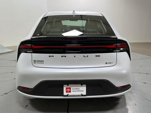 Certified 2025 Toyota Prius LE image 4