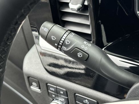 Used 2023 GMC Sierra 1500 Elevation image 9