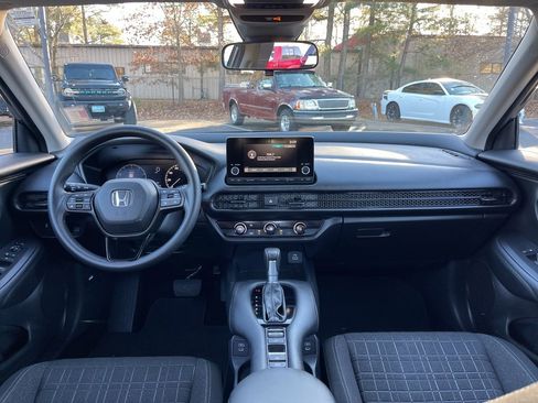 Certified 2025 Honda HR-V LX image 12