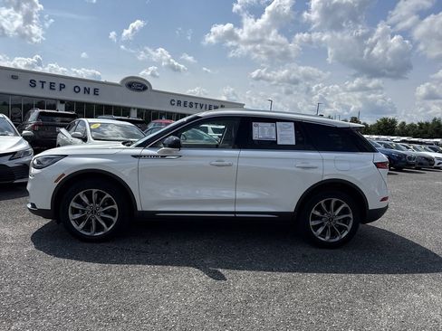 Used 2022 Lincoln Corsair AWD w/ Premium Package image 4