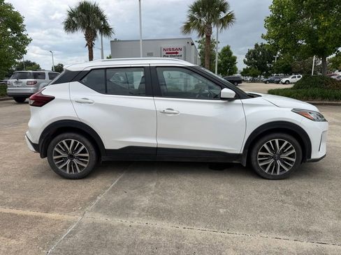 Used 2024 Nissan Kicks SV FWD image 5