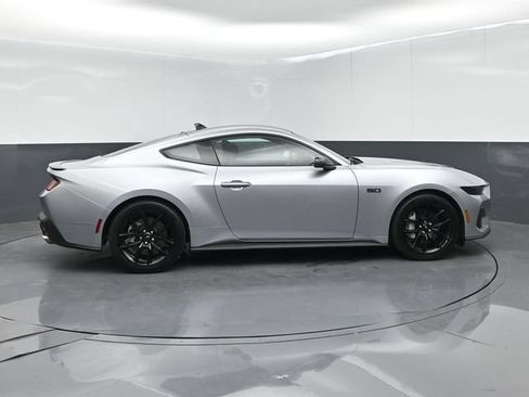 Used 2025 Ford Mustang GT Premium RWD image 9