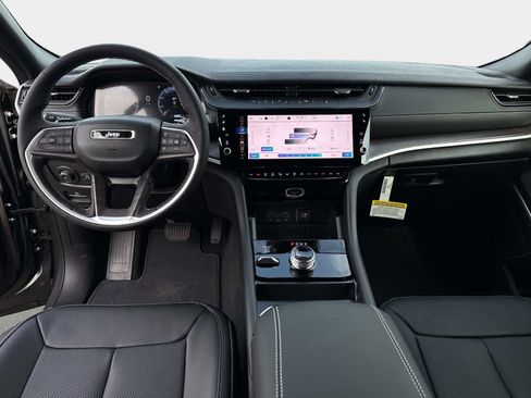 New 2026 Jeep Grand Cherokee Limited AWD/4WD image 16