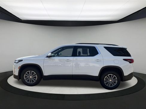 Used 2023 Chevrolet Traverse LT AWD/4WD image 2