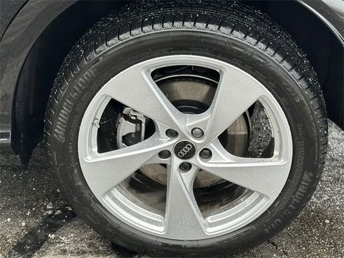 Certified 2025 Audi Q5 Premium Plus w/ Premium Plus image 10