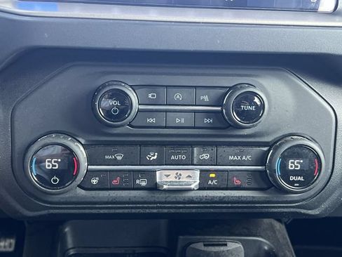 Used 2025 Ford Bronco Outer Banks AWD/4WD image 21