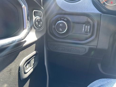 New 2025 Jeep Gladiator Sport AWD/4WD image 21