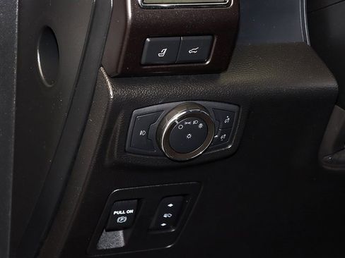 Used 2020 Ford Expedition Limited w/ Special Edition Package image 27