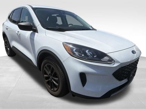 Used 2022 Ford Escape SE FWD image 13