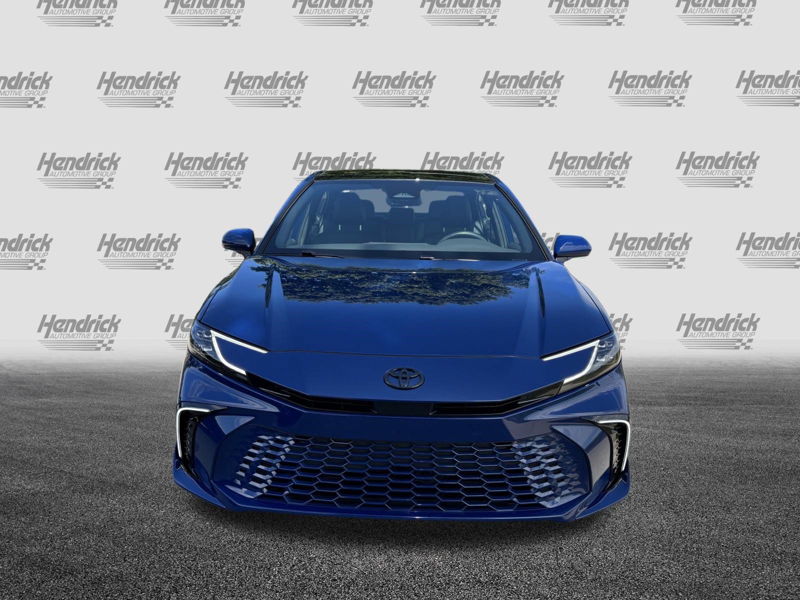 Used 2025 Toyota Camry XSE FWD image 3