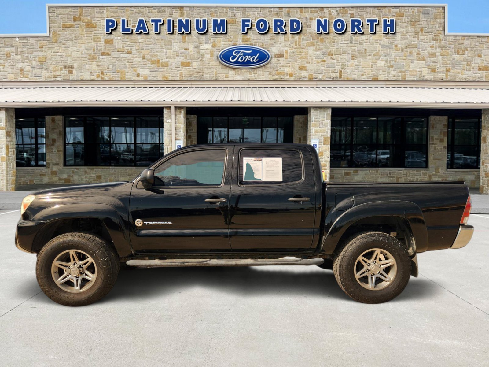 Used 2013 Toyota Tacoma PreRunner w/ SR5 Pkg RWD image 3