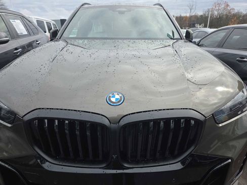 New 2026 BMW X5 xDrive50e w/ Executive Package image 11