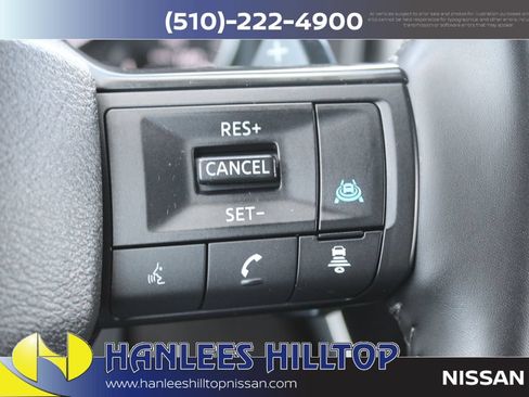 Used 2025 Nissan Rogue SV AWD/4WD image 30