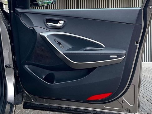 Used 2018 Hyundai Santa Fe Sport 2.0T image 25