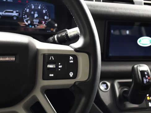 Used 2020 Land Rover Defender 110 First Edition AWD/4WD image 30