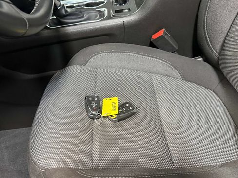 Used 2023 Chevrolet Traverse LT w/ LPO, Floor Liner Package AWD/4WD image 20