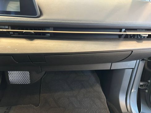Certified 2025 Nissan Ariya AWD image 32