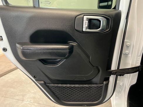 Certified 2024 Jeep Wrangler Sport S image 18