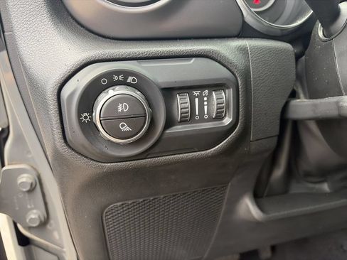 Used 2022 Jeep Gladiator Sport AWD/4WD image 19