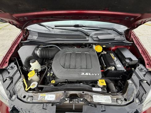 Used 2017 Dodge Grand Caravan SE FWD image 26