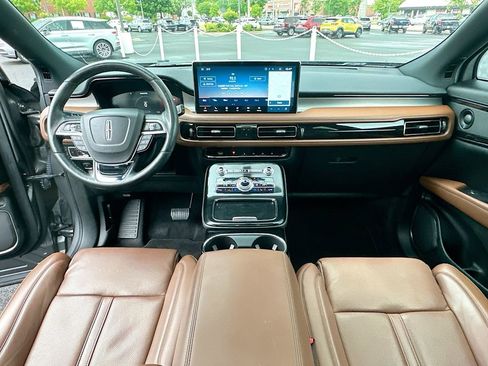 Certified 2023 Lincoln Nautilus Reserve w/ Equipment Group 201A AWD/4WD image 3