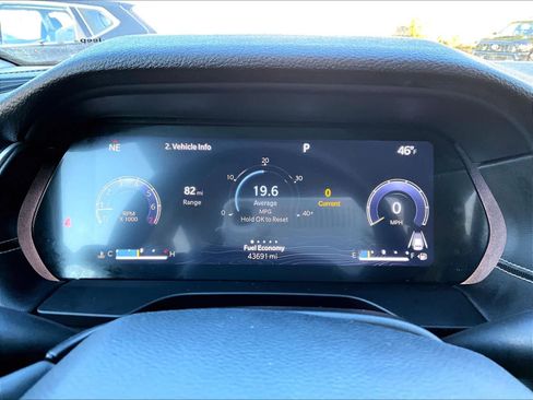 Used 2023 Jeep Grand Cherokee L Laredo image 24