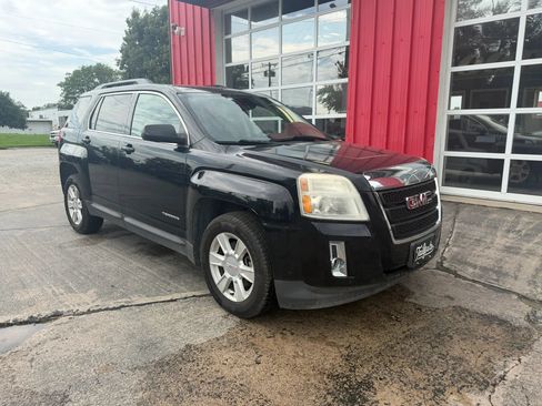 Used 2013 GMC Terrain SLE AWD/4WD image 2