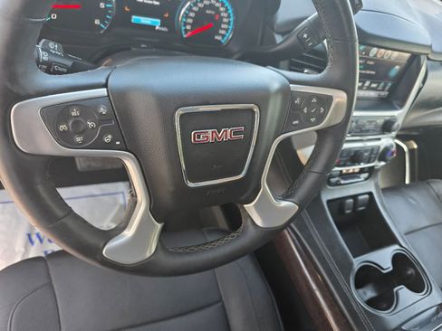 Used 2017 GMC Yukon SLT RWD image 16