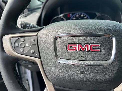Used 2024 GMC Terrain Denali w/ Denali Premium Package AWD/4WD image 26