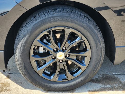 Used 2020 Chevrolet Equinox LS image 29