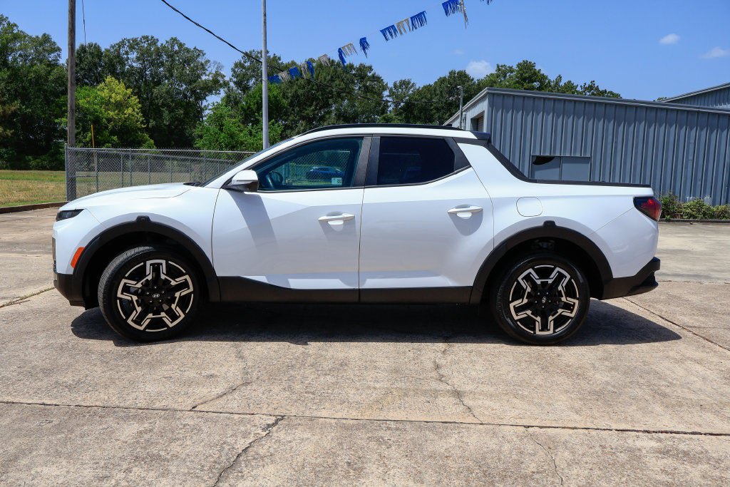 Used 2025 Hyundai Santa Cruz Limited AWD/4WD image 25
