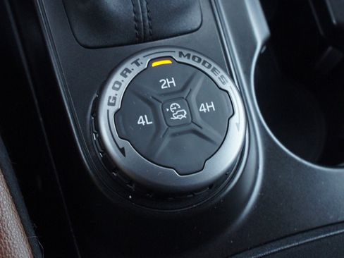 Used 2023 Ford Bronco Outer Banks image 13