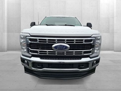 Used 2024 Ford F250 XLT AWD/4WD image 2