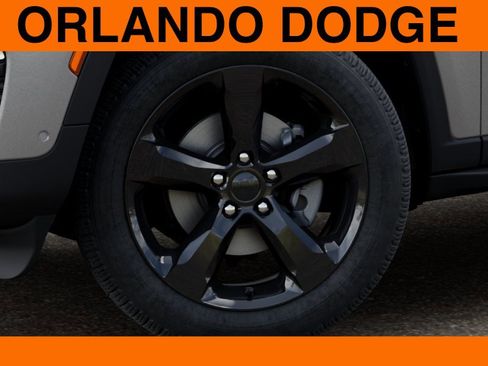 New 2025 Jeep Grand Cherokee Limited w/ Luxury Tech Group II AWD/4WD image 8