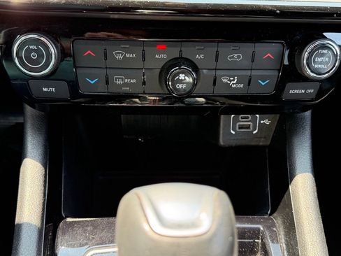 Used 2024 Jeep Compass Trailhawk AWD/4WD image 26