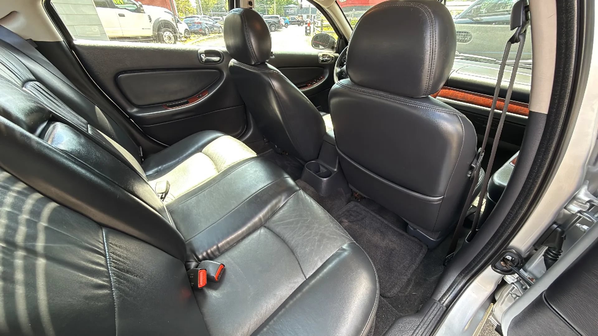 Used 2002 Chrysler Sebring LXi w/ Security Group FWD image 25