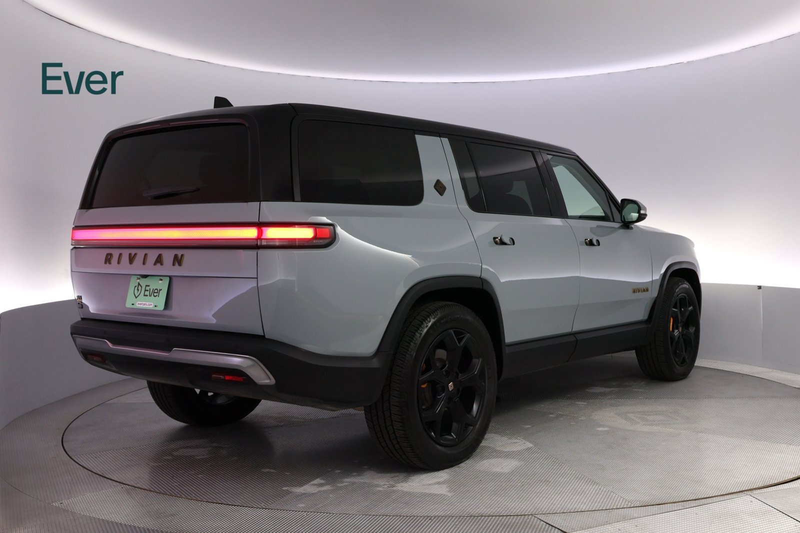 Used 2023 Rivian R1S Adventure Quad AWD/4WD image 3