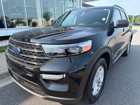 Used 2023 Ford Explorer XLT w/ Equipment Group 202A AWD/4WD image 10