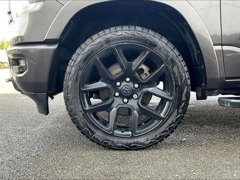 Used 2020 RAM 1500 Laramie w/ Night Edition image 7