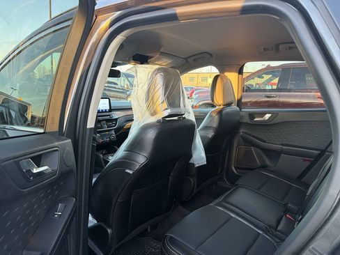 Certified 2020 Ford Escape Titanium image 5