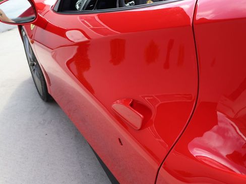 Used 2019 Ferrari 488 Spider RWD image 19