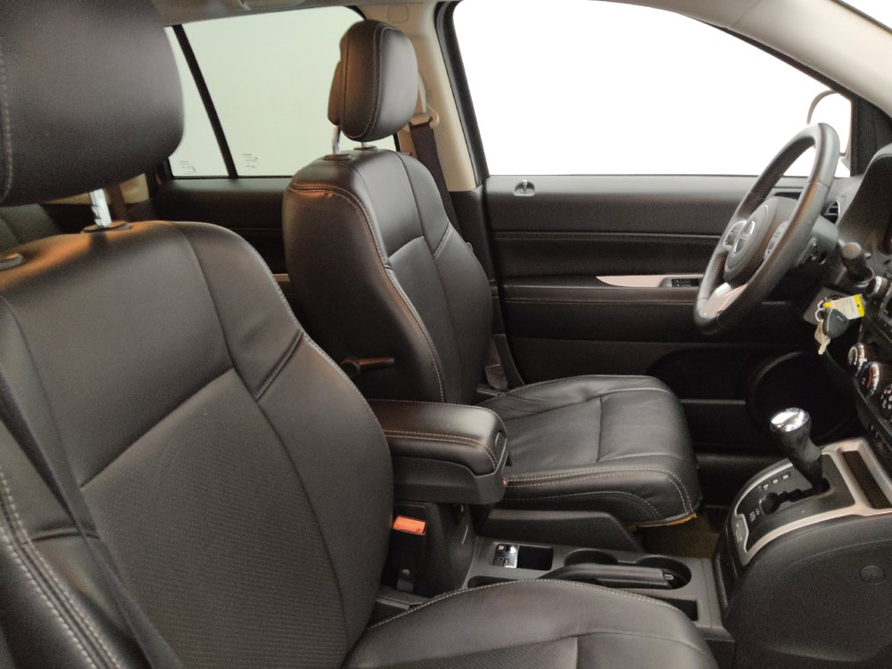 Used 2016 Jeep Compass High Altitude AWD/4WD image 21