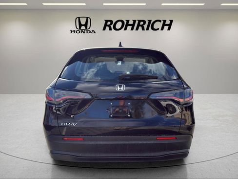 Used 2023 Honda HR-V LX image 6