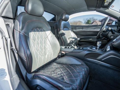 Used 2015 Audi R8 V8 w/ Full Leather Package image 50