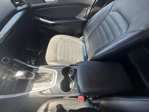 Used 2017 Ford Edge SEL w/ Equipment Group 201A AWD/4WD image 13