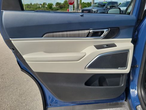 Used 2023 Kia Telluride SX FWD image 27