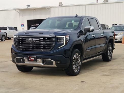 Used 2023 GMC Sierra 1500 Denali Ultimate AWD/4WD image 3