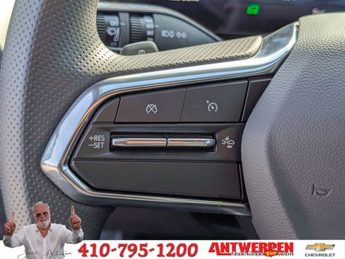 New 2026 Chevrolet Equinox EV LT image 17